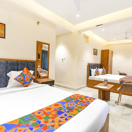 Fabhotel Prime The Golden Plaza - Nr Tarapith Temple Eksteriør billede