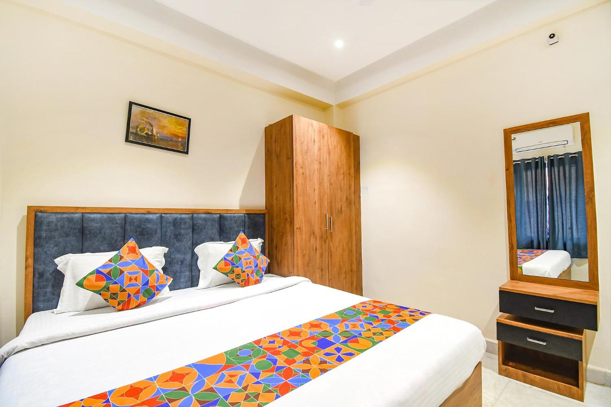 Fabhotel Prime The Golden Plaza - Nr Tarapith Temple Eksteriør billede