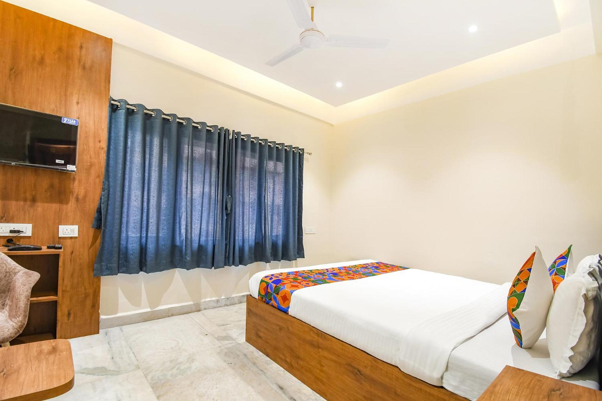 Fabhotel Prime The Golden Plaza - Nr Tarapith Temple Eksteriør billede