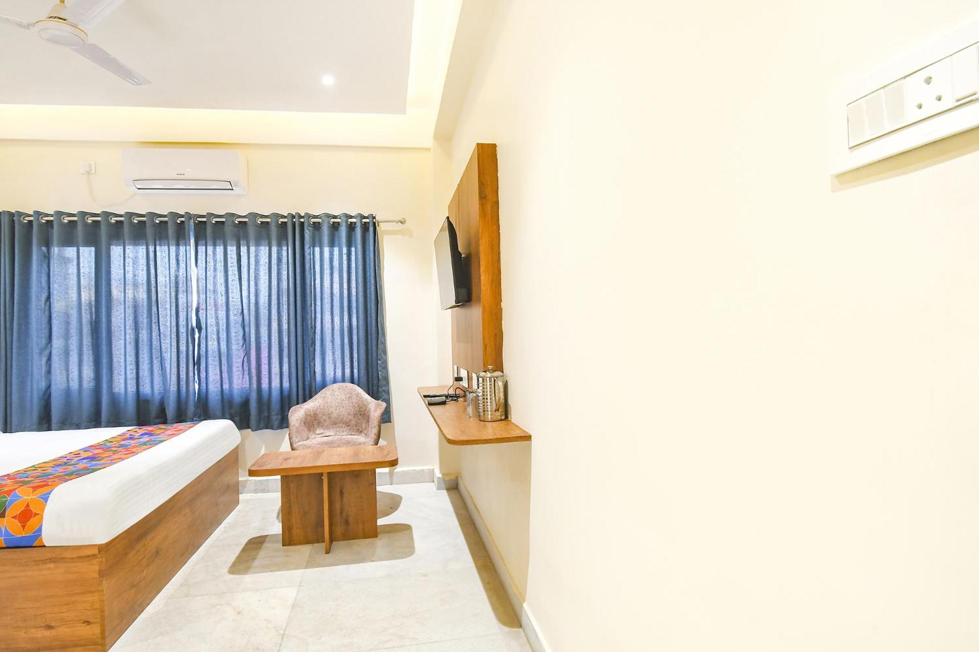Fabhotel Prime The Golden Plaza - Nr Tarapith Temple Eksteriør billede