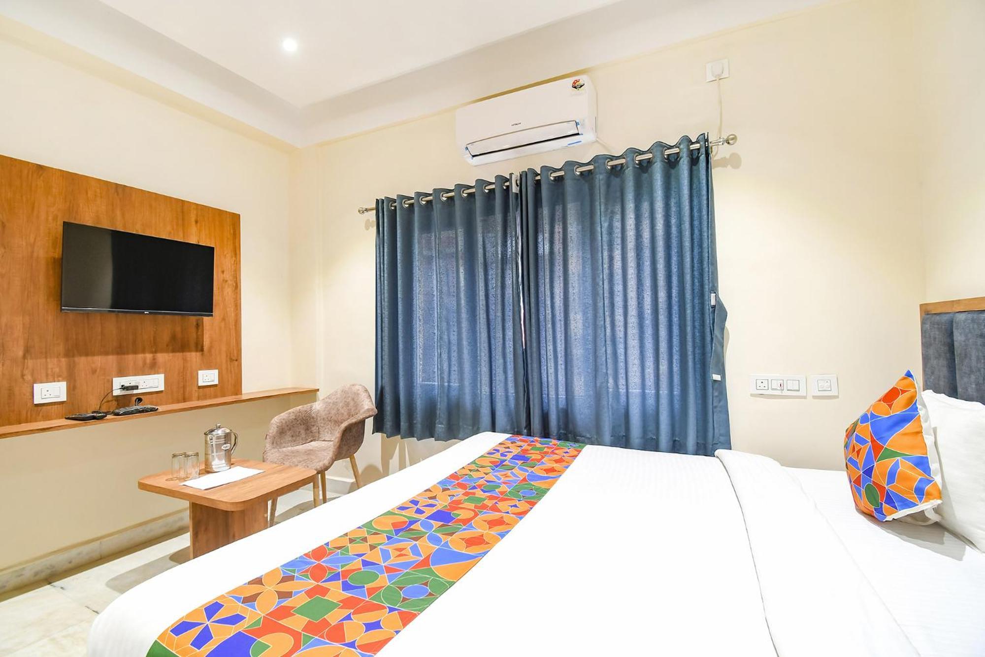 Fabhotel Prime The Golden Plaza - Nr Tarapith Temple Eksteriør billede