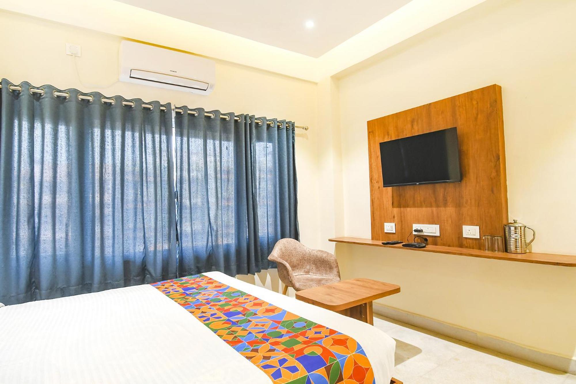 Fabhotel Prime The Golden Plaza - Nr Tarapith Temple Eksteriør billede